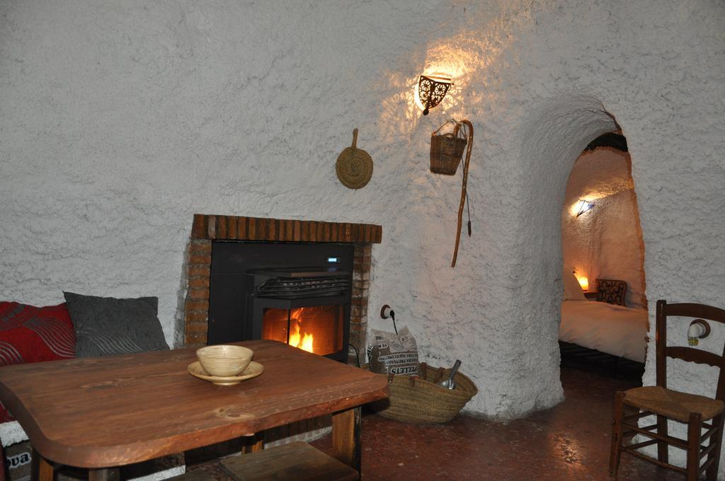 La Cueva De La Abuela Villa Cenes De La Vega Bagian luar foto