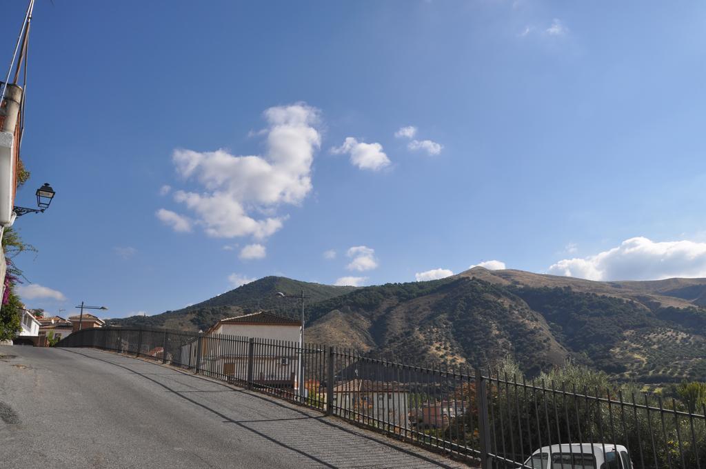 La Cueva De La Abuela Villa Cenes De La Vega Bagian luar foto