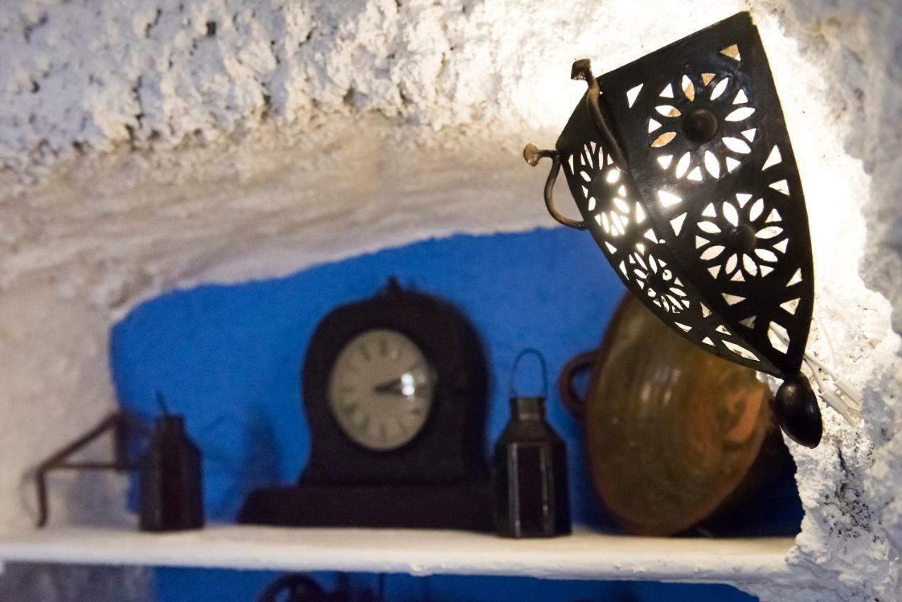 La Cueva De La Abuela Villa Cenes De La Vega Bagian luar foto